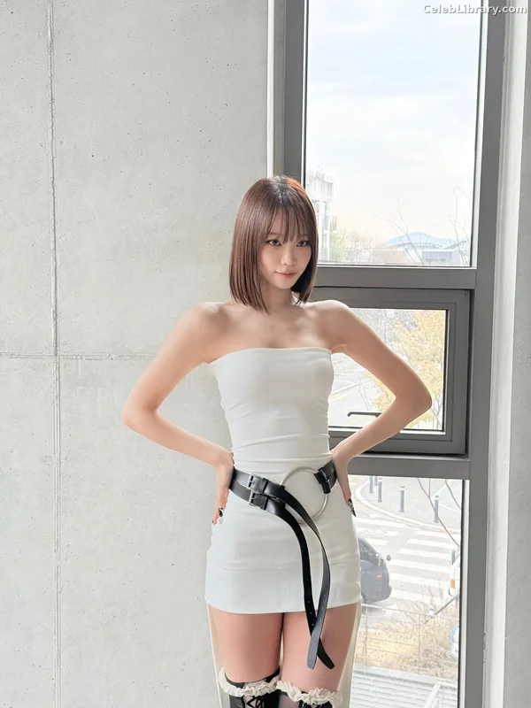 Kim Chaewon 김채원 [Le Sserafim] photo 11 of 2310