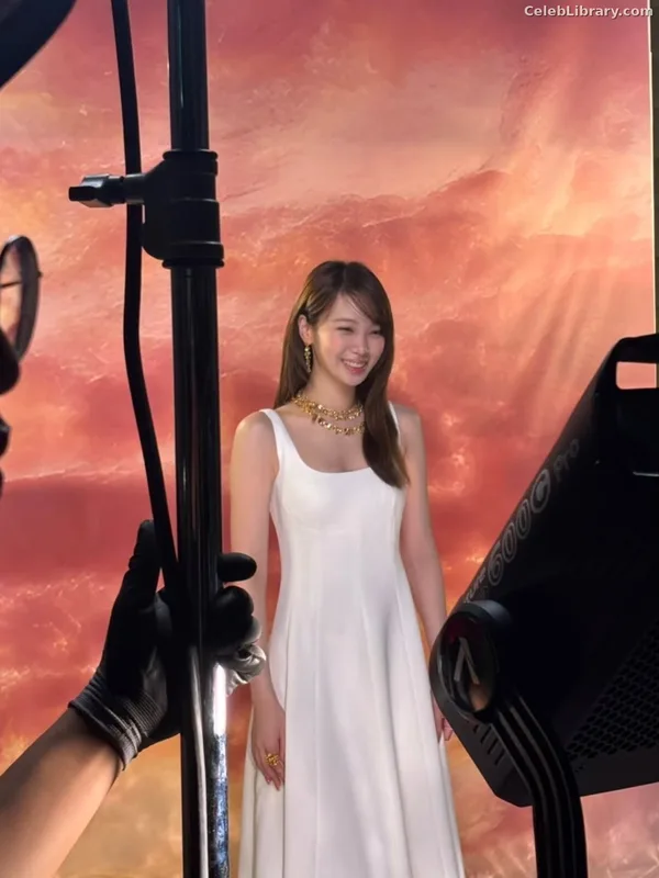 Kim Chaewon 김채원 [Le Sserafim] photo 19 of 2310