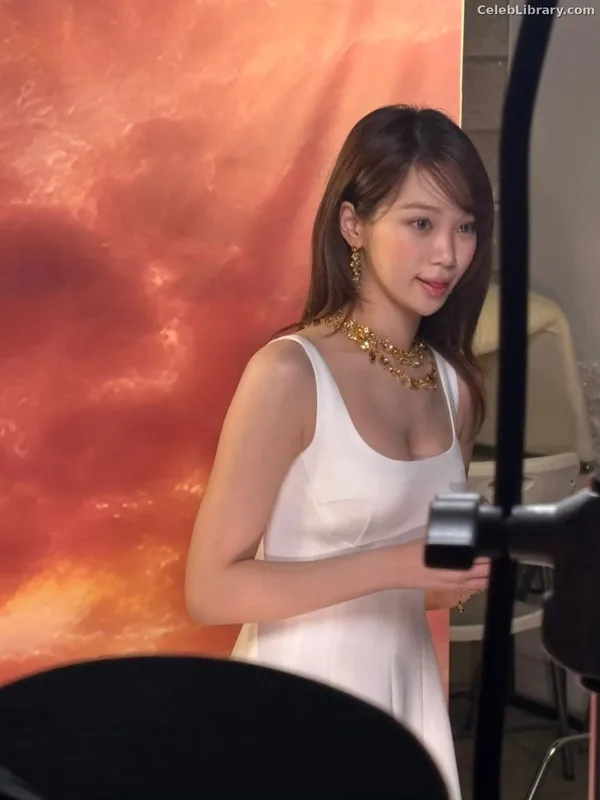 Kim Chaewon 김채원 [Le Sserafim] photo 20 of 2310
