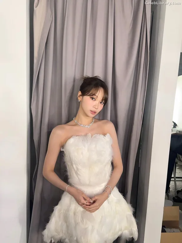 Kim Chaewon 김채원 [Le Sserafim] photo 2 of 2310