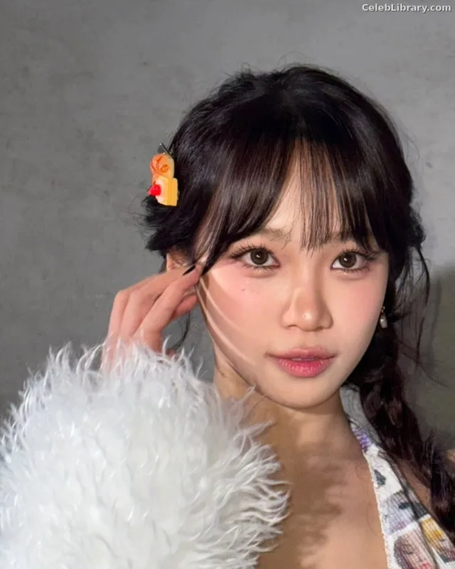 Kim Chaewon 김채원 [Le Sserafim] photo 6 of 2310