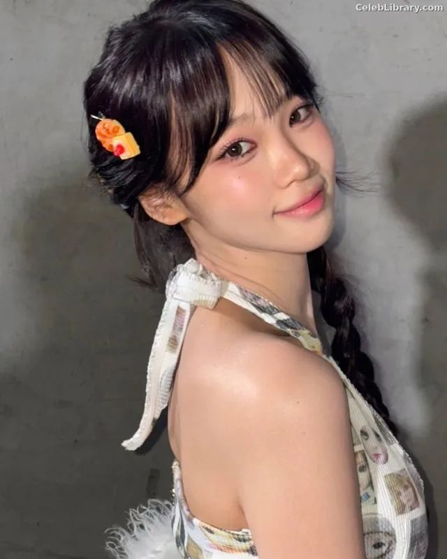 Kim Chaewon 김채원 [Le Sserafim] photo 8 of 2310