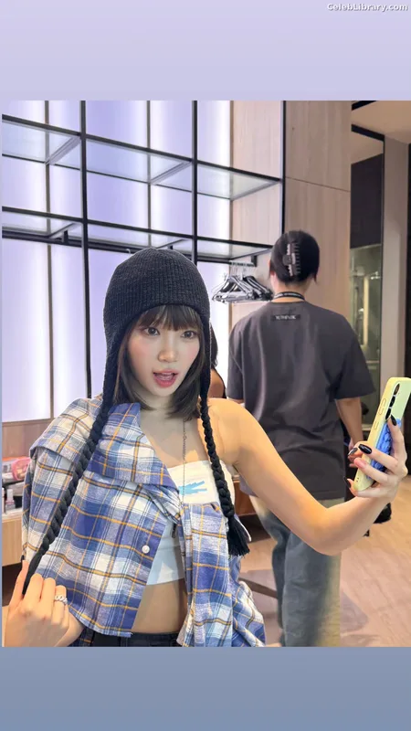 Kim Chaewon 김채원 [Le Sserafim] photo 24 of 2310