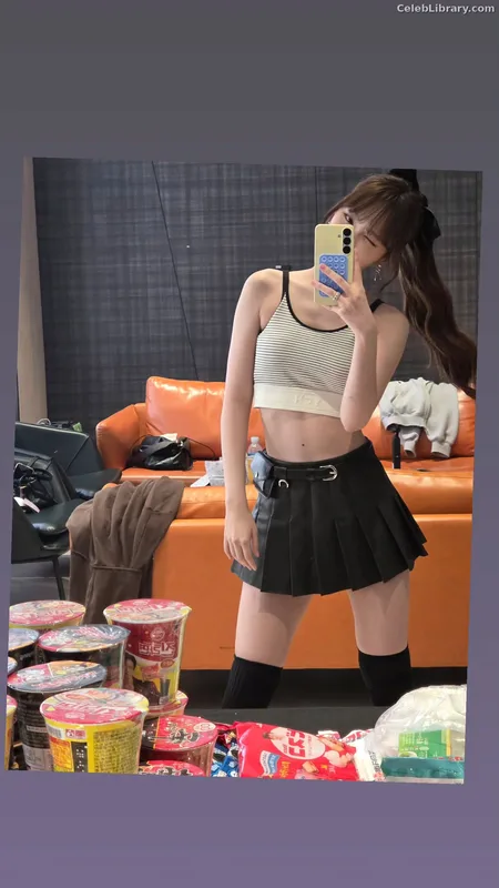 Kim Chaewon 김채원 [Le Sserafim] photo 2 of 2310
