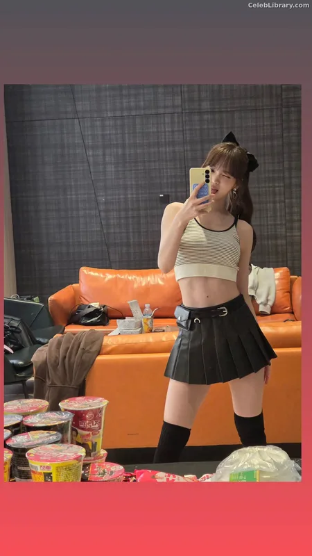 Kim Chaewon 김채원 [Le Sserafim] photo 5 of 2310