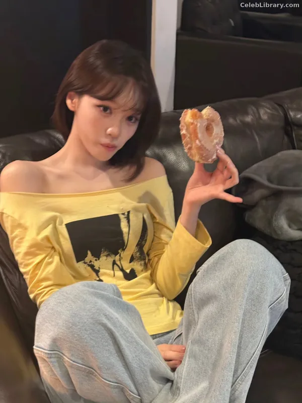 Kim Chaewon 김채원 [Le Sserafim] photo 11 of 2310