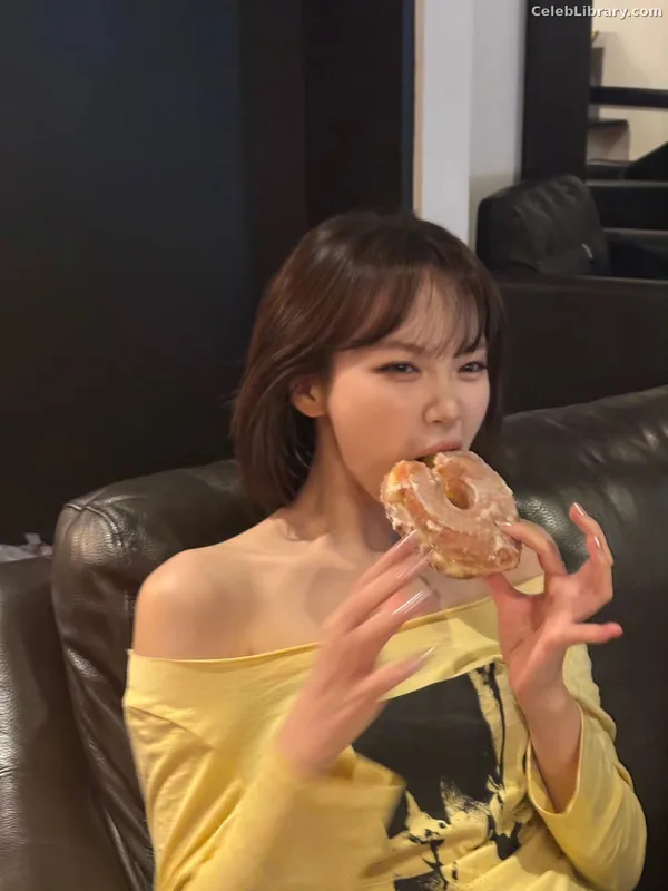 Kim Chaewon 김채원 [Le Sserafim] photo 14 of 2310