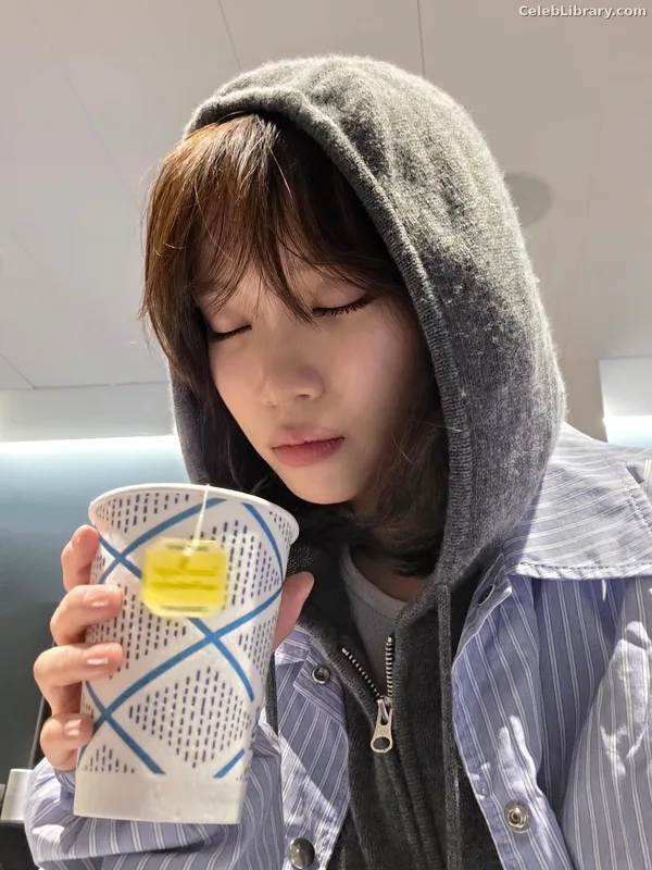 Kim Chaewon 김채원 [Le Sserafim] photo 19 of 2310