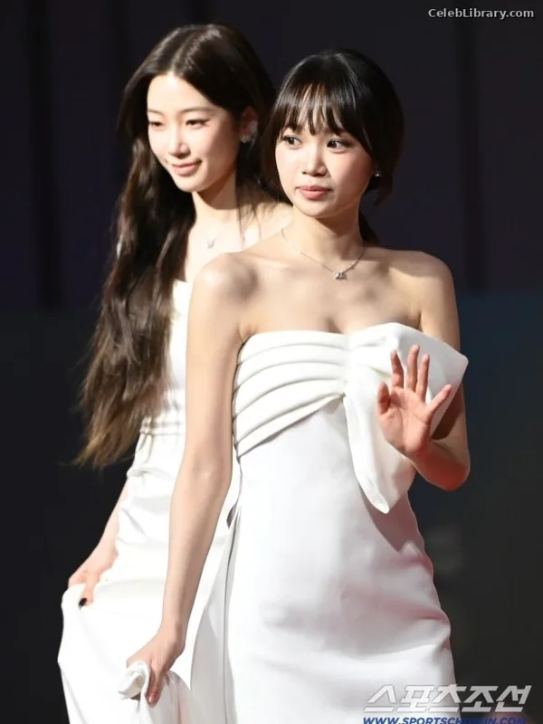 Kim Chaewon 김채원 [Le Sserafim] photo 2 of 2310