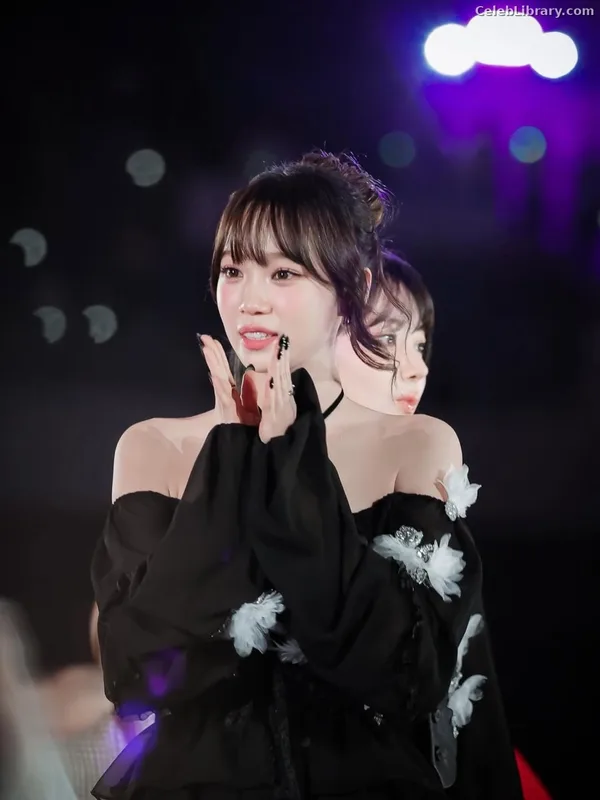 Kim Chaewon 김채원 [Le Sserafim] photo 7 of 2310