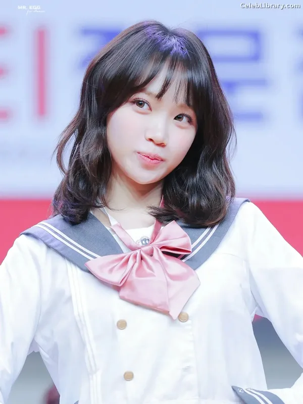Kim Chaewon 김채원 [Le Sserafim] photo 15 of 2310
