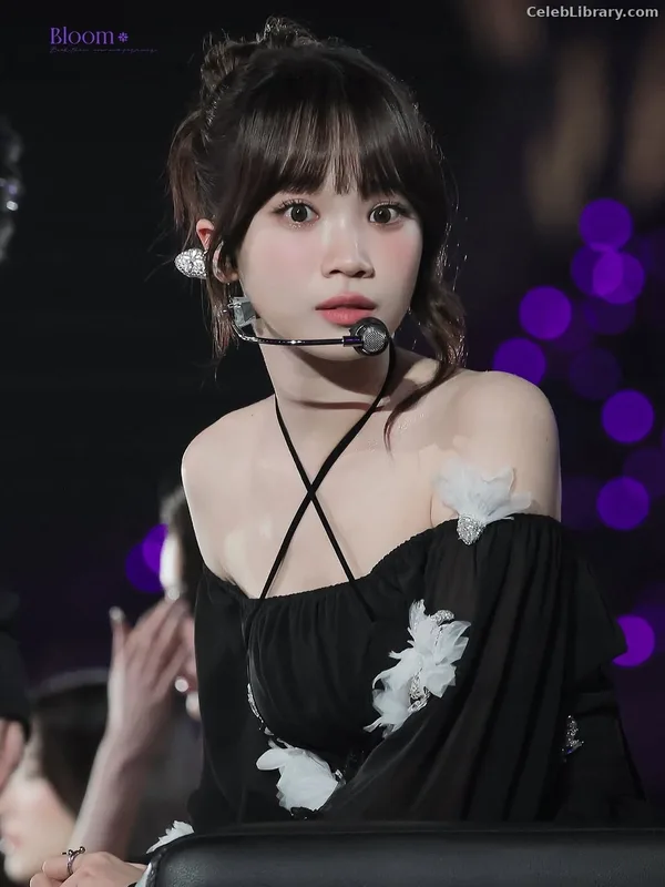 Kim Chaewon 김채원 [Le Sserafim] photo 22 of 2310