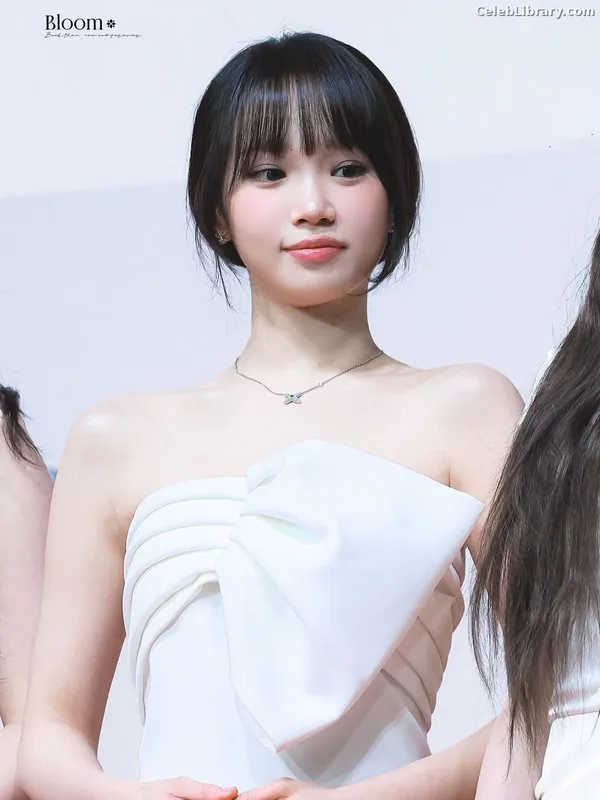 Kim Chaewon 김채원 [Le Sserafim] photo 1 of 2310