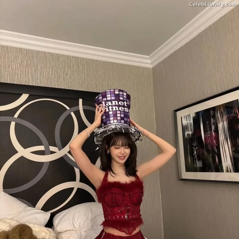 Kim Chaewon 김채원 [Le Sserafim] photo 17 of 2310