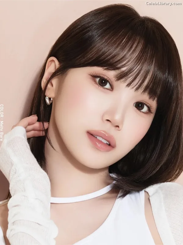 Kim Chaewon 김채원 [Le Sserafim] photo 4 of 2310