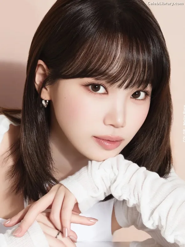 Kim Chaewon 김채원 [Le Sserafim] photo 6 of 2310