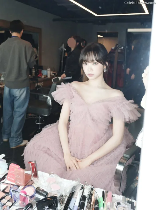 Kim Chaewon 김채원 [Le Sserafim] photo 7 of 2310