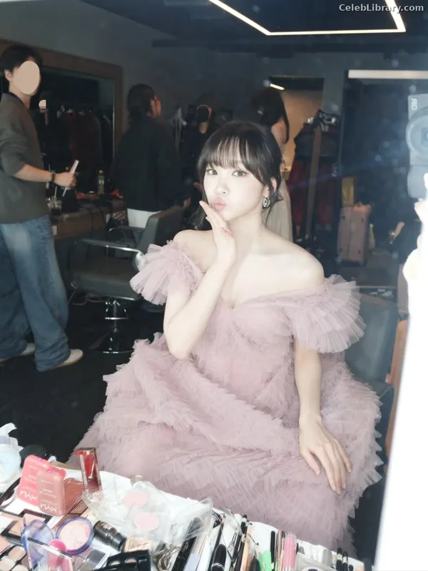 Kim Chaewon 김채원 [Le Sserafim] photo 10 of 2310