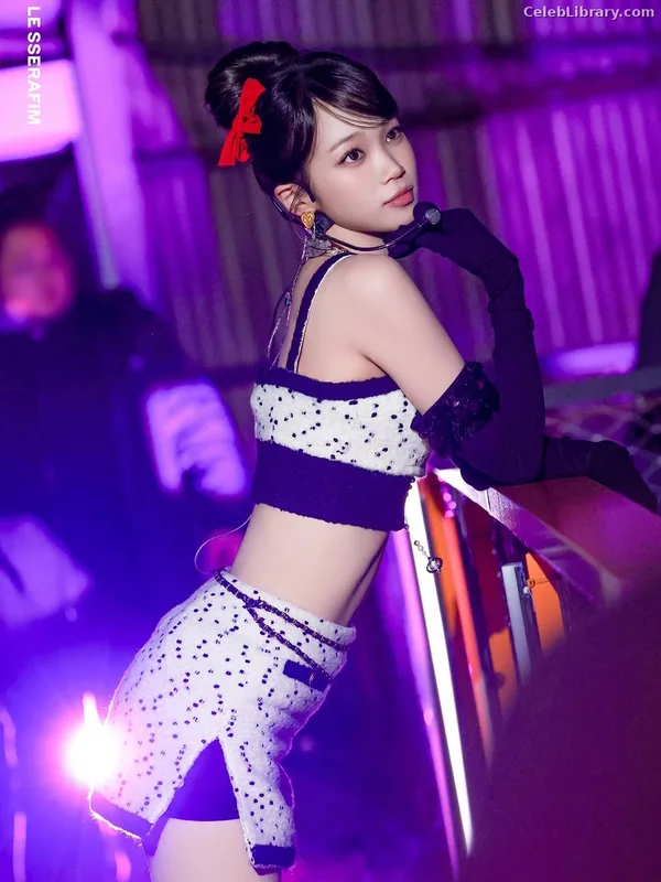 Kim Chaewon 김채원 [Le Sserafim] photo 2 of 2310