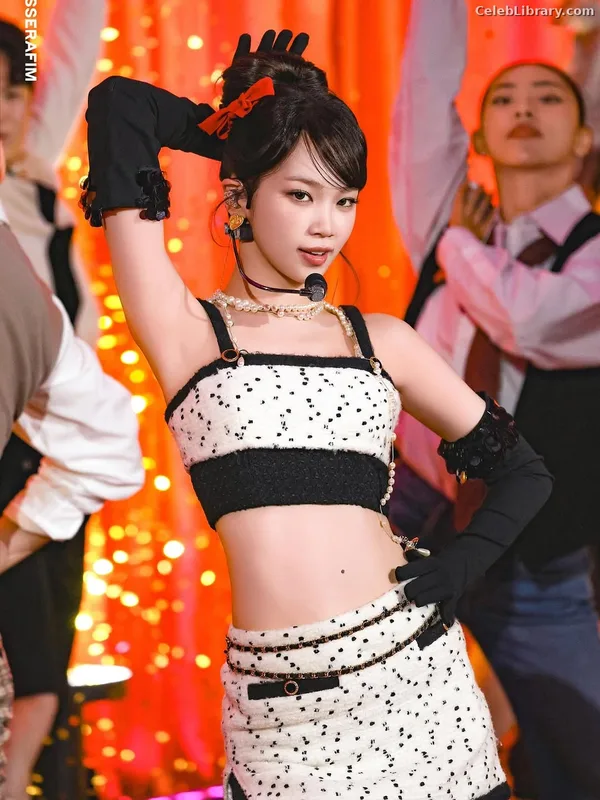 Kim Chaewon 김채원 [Le Sserafim] photo 6 of 2310