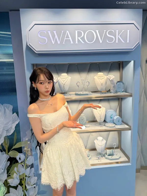 Kim Chaewon 김채원 [Le Sserafim] photo 16 of 2310