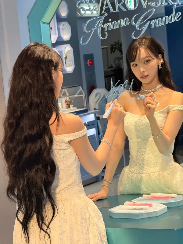 Kim Chaewon 김채원 [Le Sserafim] photo 20 of 2310