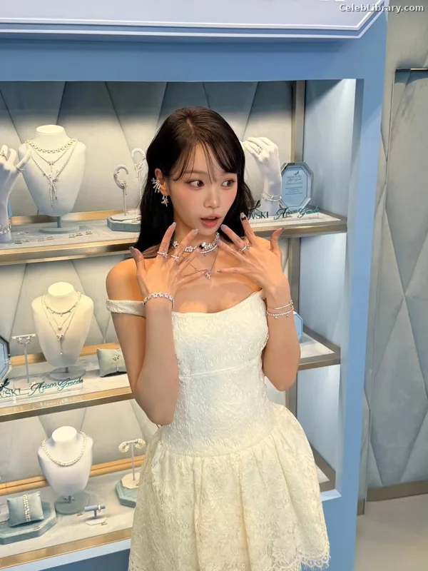 Kim Chaewon 김채원 [Le Sserafim] photo 4 of 2310
