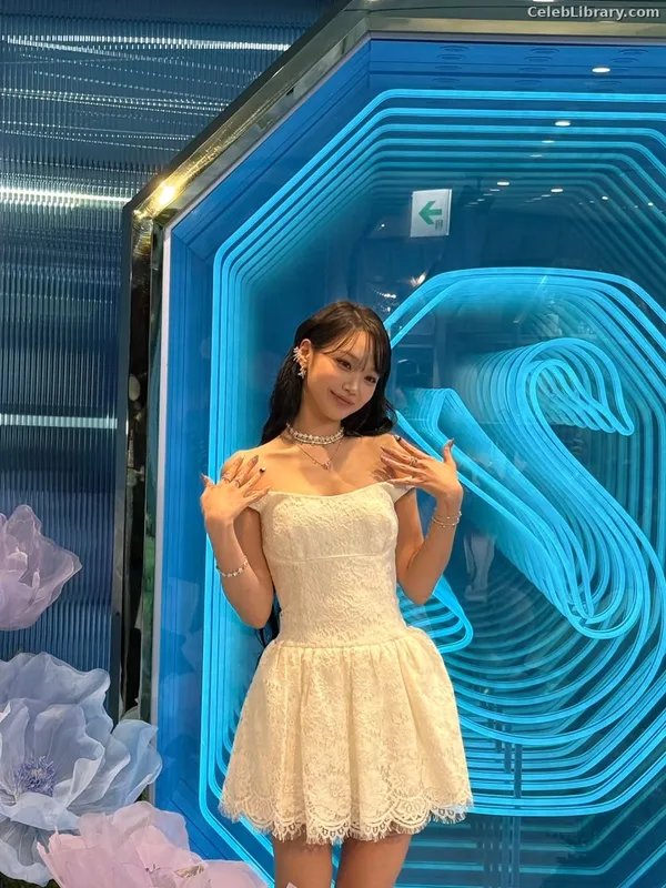Kim Chaewon 김채원 [Le Sserafim] photo 5 of 2310