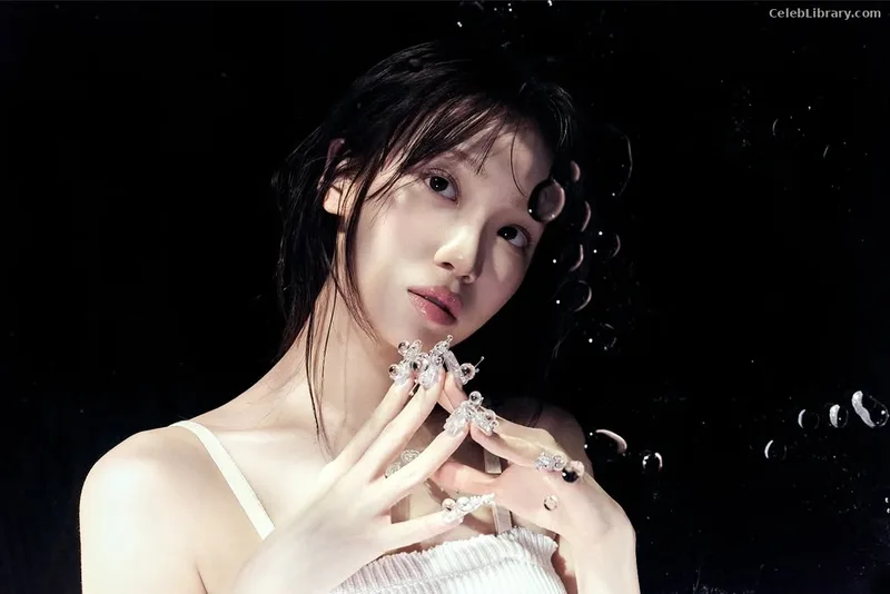 Kim Chaewon 김채원 [Le Sserafim] photo 13 of 2310