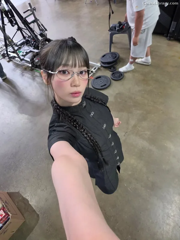 Kim Chaewon 김채원 [Le Sserafim] photo 21 of 2310