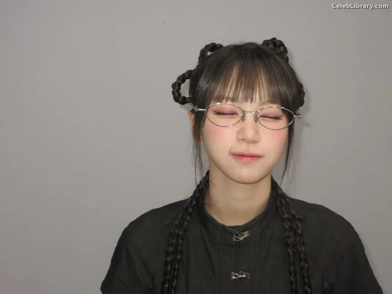 Kim Chaewon 김채원 [Le Sserafim] photo 13 of 2310