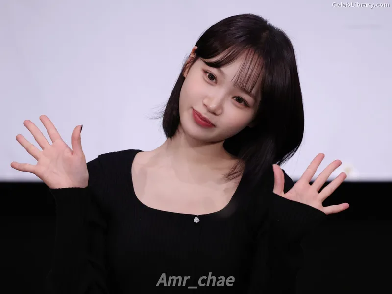 Kim Chaewon 김채원 [Le Sserafim] photo 18 of 2310