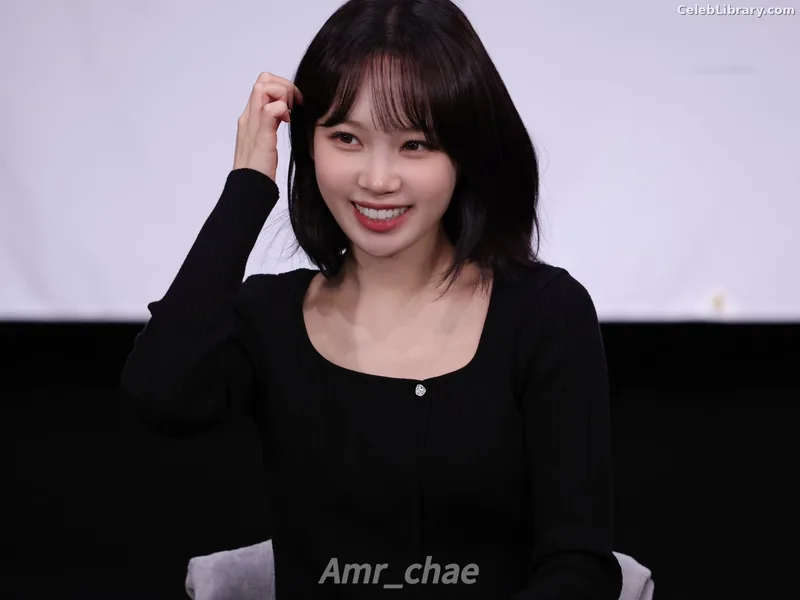 Kim Chaewon 김채원 [Le Sserafim] photo 19 of 2310