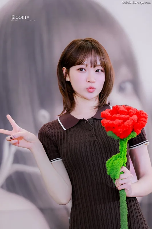 Kim Chaewon 김채원 [Le Sserafim] photo 13 of 2310