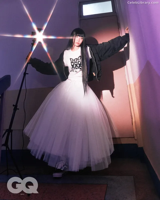 Kim Chaewon 김채원 [Le Sserafim] photo 22 of 2310