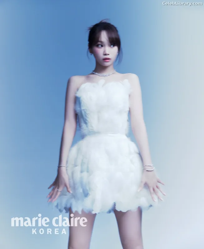 Kim Chaewon 김채원 [Le Sserafim] photo 4 of 2310