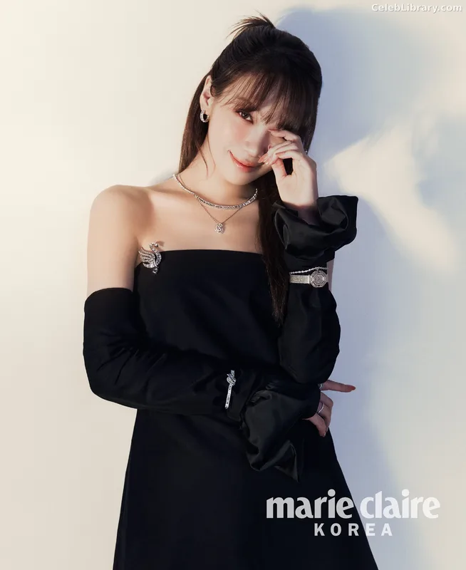 Kim Chaewon 김채원 [Le Sserafim] photo 11 of 2310