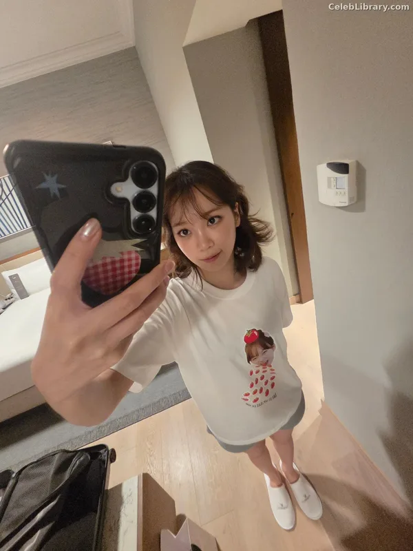 Kim Chaewon 김채원 [Le Sserafim] photo 21 of 2310