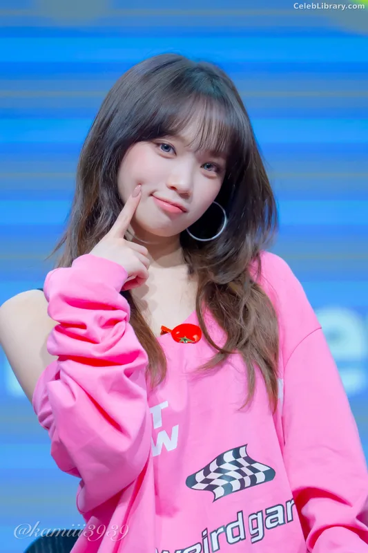 Kim Chaewon 김채원 [Le Sserafim] photo 22 of 2310