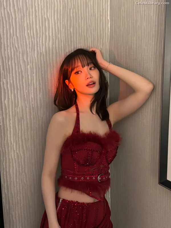 Kim Chaewon 김채원 [Le Sserafim] photo 4 of 2310