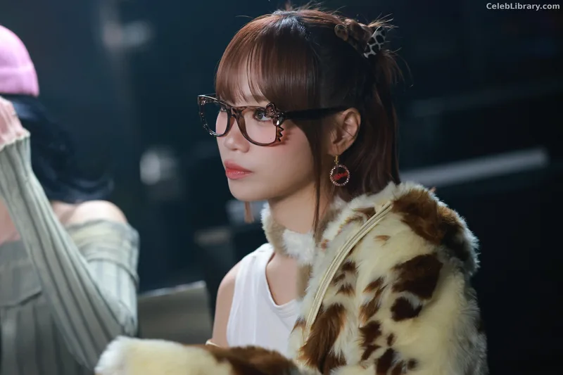 Kim Chaewon 김채원 [Le Sserafim] photo 11 of 2310