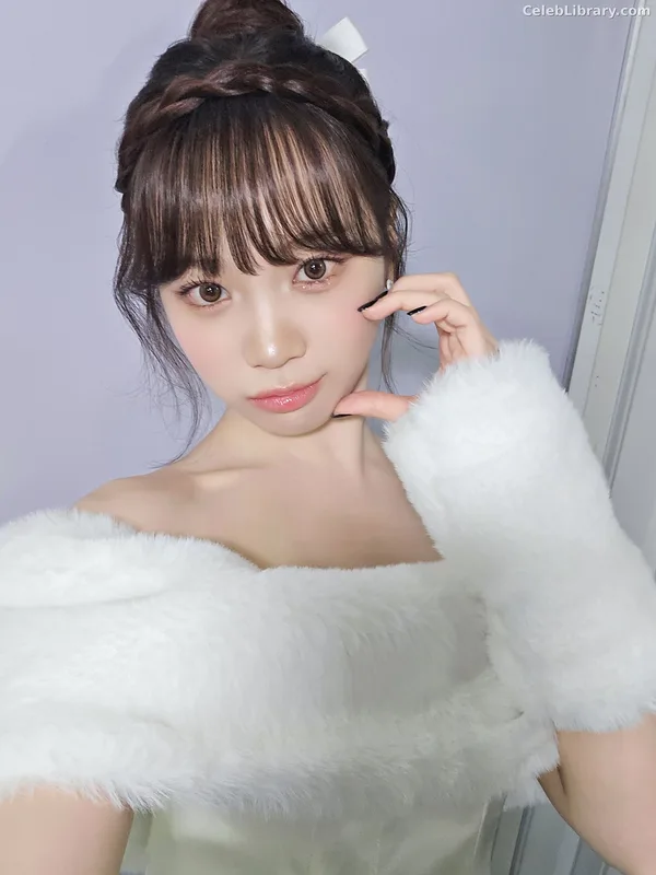 Kim Chaewon 김채원 [Le Sserafim] photo 18 of 2310