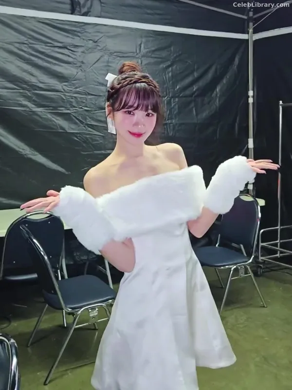Kim Chaewon 김채원 [Le Sserafim] photo 23 of 2310