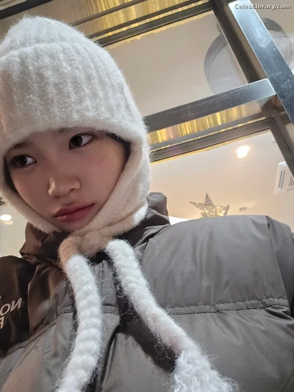 Kim Chaewon 김채원 [Le Sserafim] photo 24 of 2310