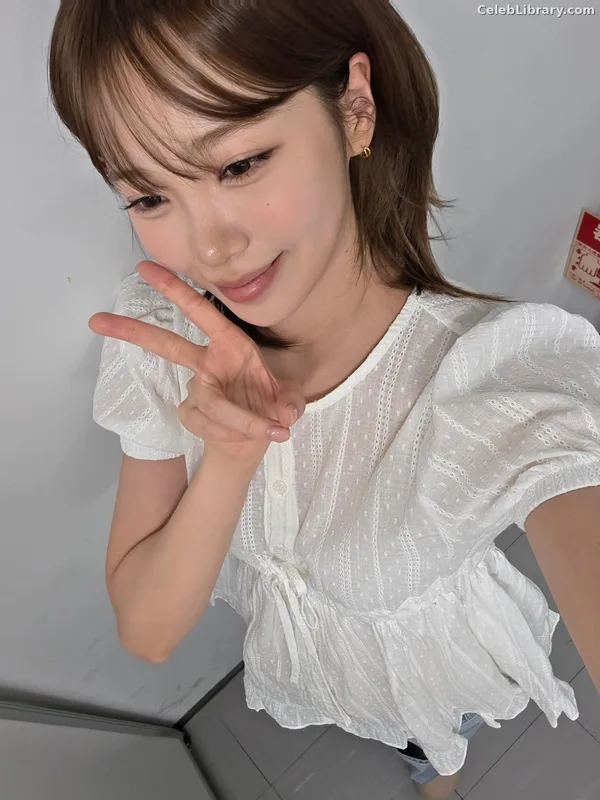 Kim Chaewon 김채원 [Le Sserafim] photo 17 of 2310