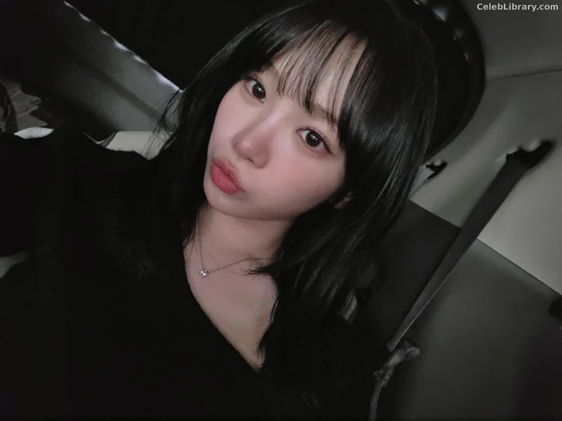 Kim Chaewon 김채원 [Le Sserafim] photo 2 of 2310