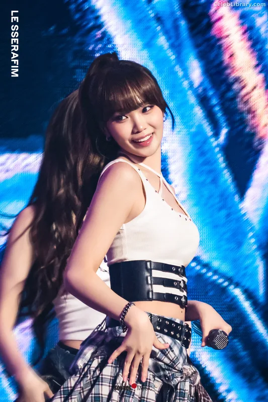 Kim Chaewon 김채원 [Le Sserafim] photo 4 of 2310