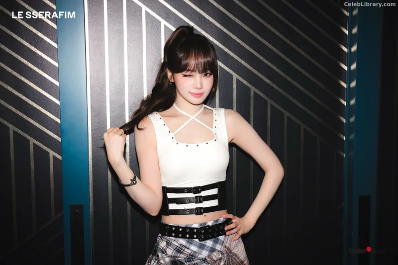 Kim Chaewon 김채원 [Le Sserafim] photo 5 of 2310