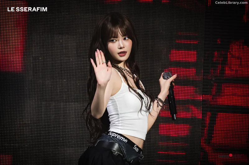 Kim Chaewon 김채원 [Le Sserafim] photo 8 of 2310