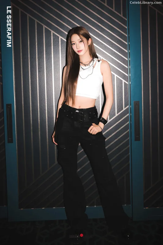 Kim Chaewon 김채원 [Le Sserafim] photo 9 of 2310